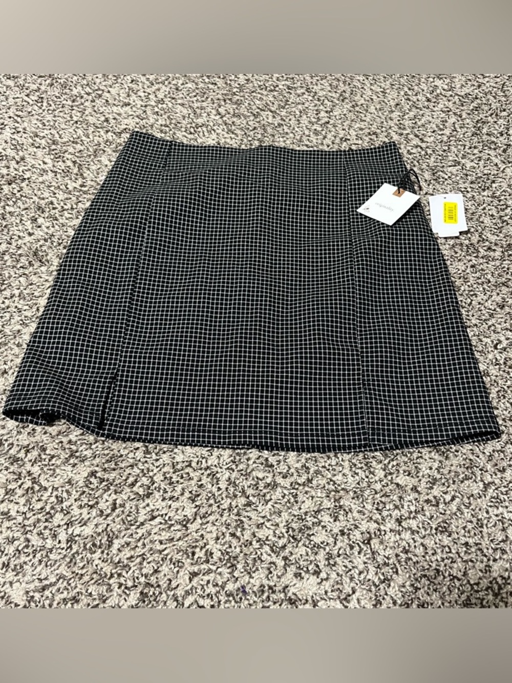 (NWT) “Originality” Women's Black Grid Mini Skirt - Modern A-Line Size L